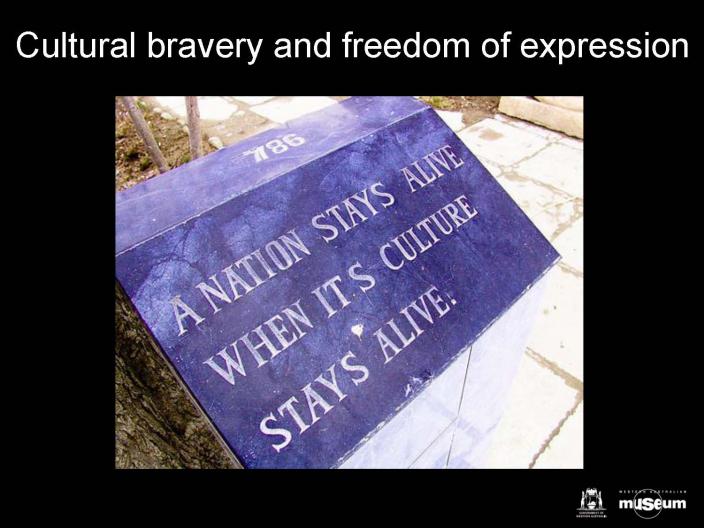 PLAQUE